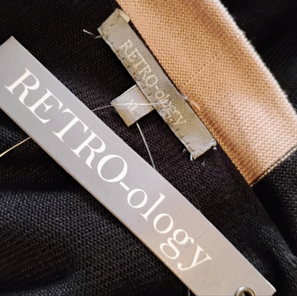 Retro-ology sweater, NEW with tags, XL - Picture 7 of 7
